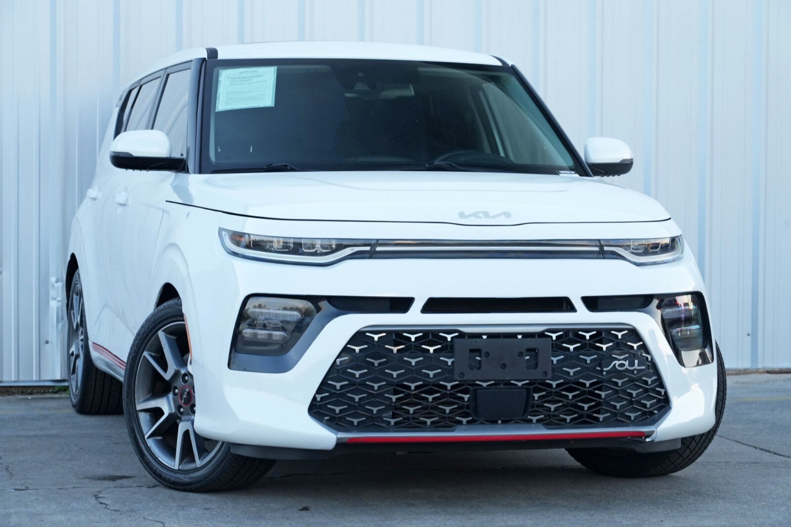 2022 Kia Soul GT-Line Turbo photo 2