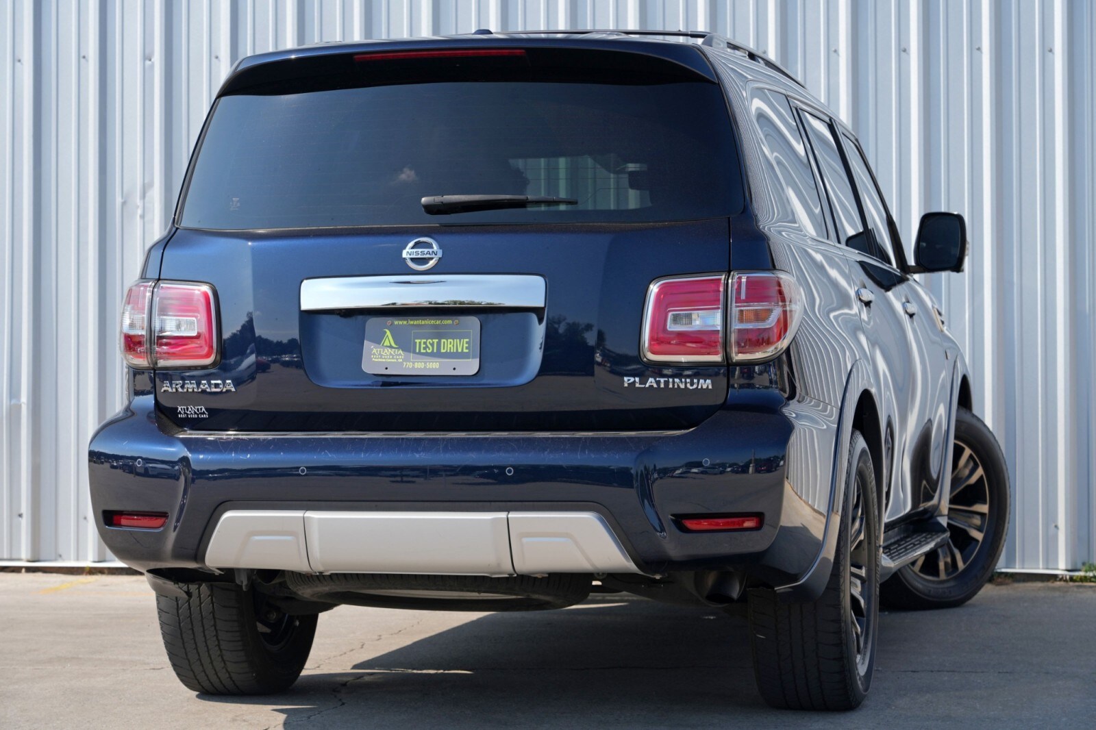 2018 Nissan Armada Platinum photo 3