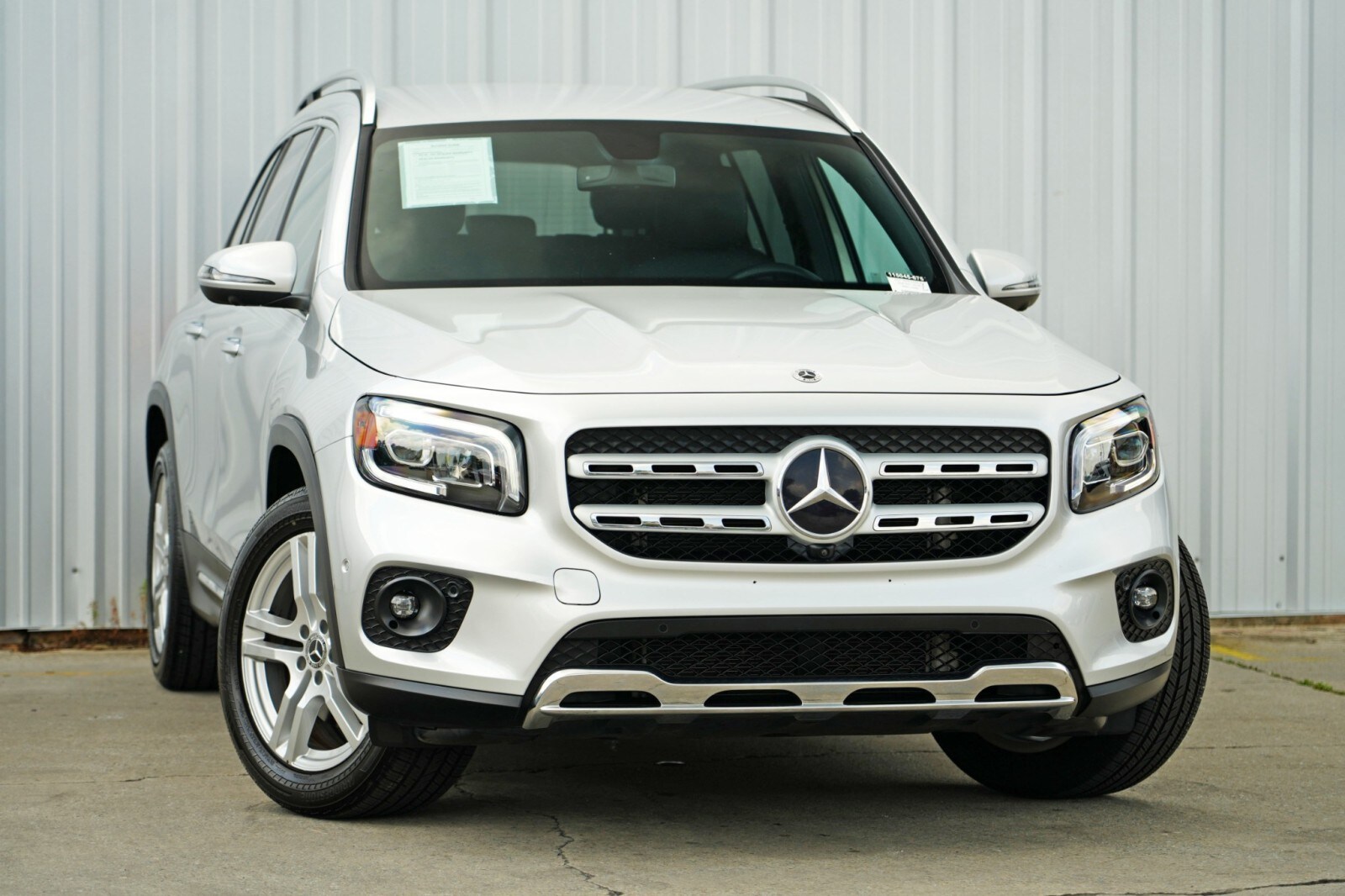 2021 Mercedes Benz GLB 250 photo 2