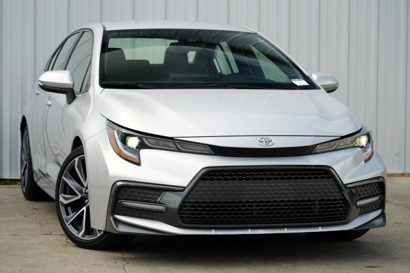 2022 Toyota Corolla SE photo 2