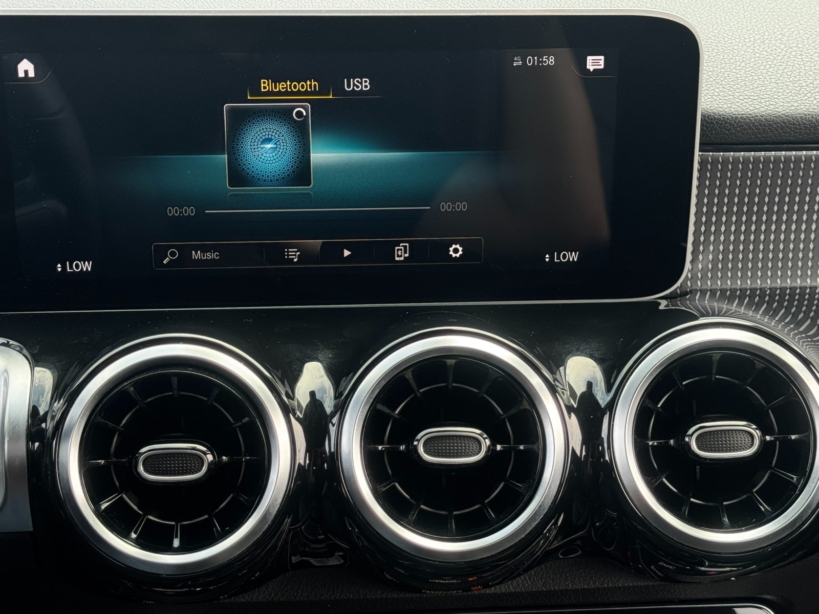 2021 Mercedes-Benz GLB Base - Photo 25