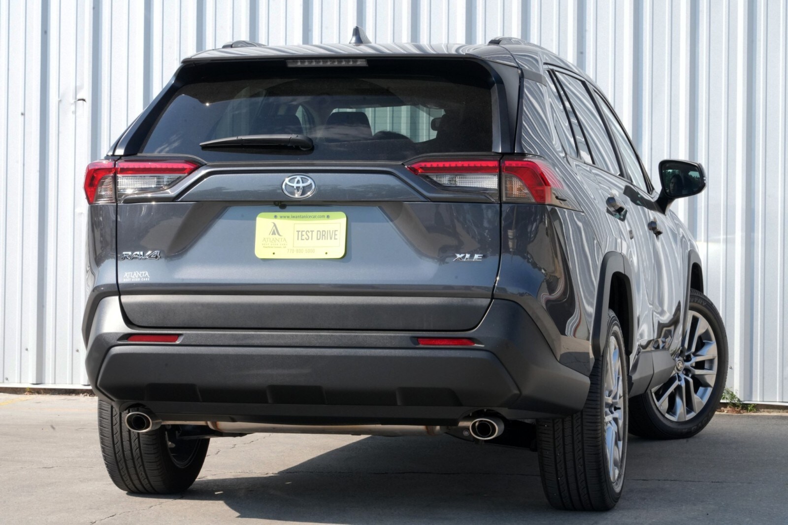 2023 Toyota RAV4 XLE Premium photo 2
