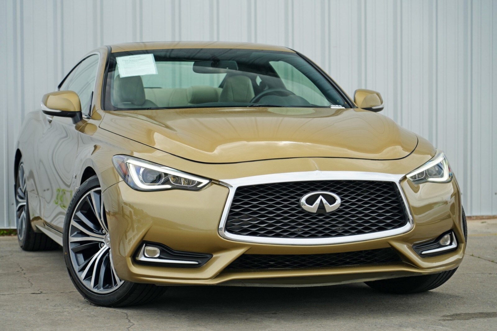 2018 Infiniti Q60 3.0t Luxe photo 2