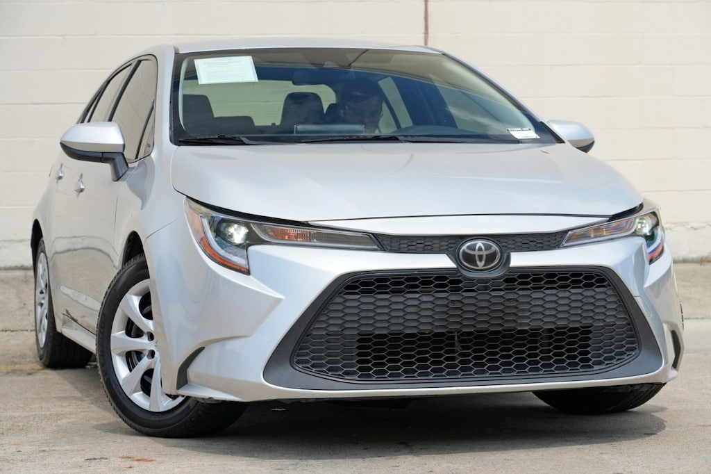 Used 2020 Toyota Corolla LE Sedan