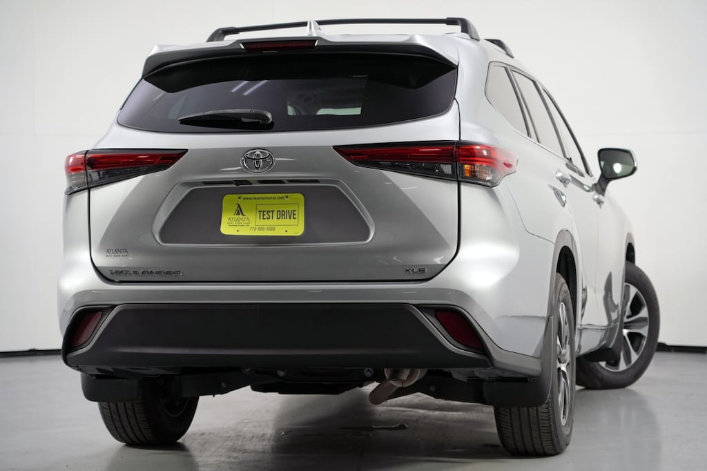 Used 2022 Toyota Highlander XLE SUV