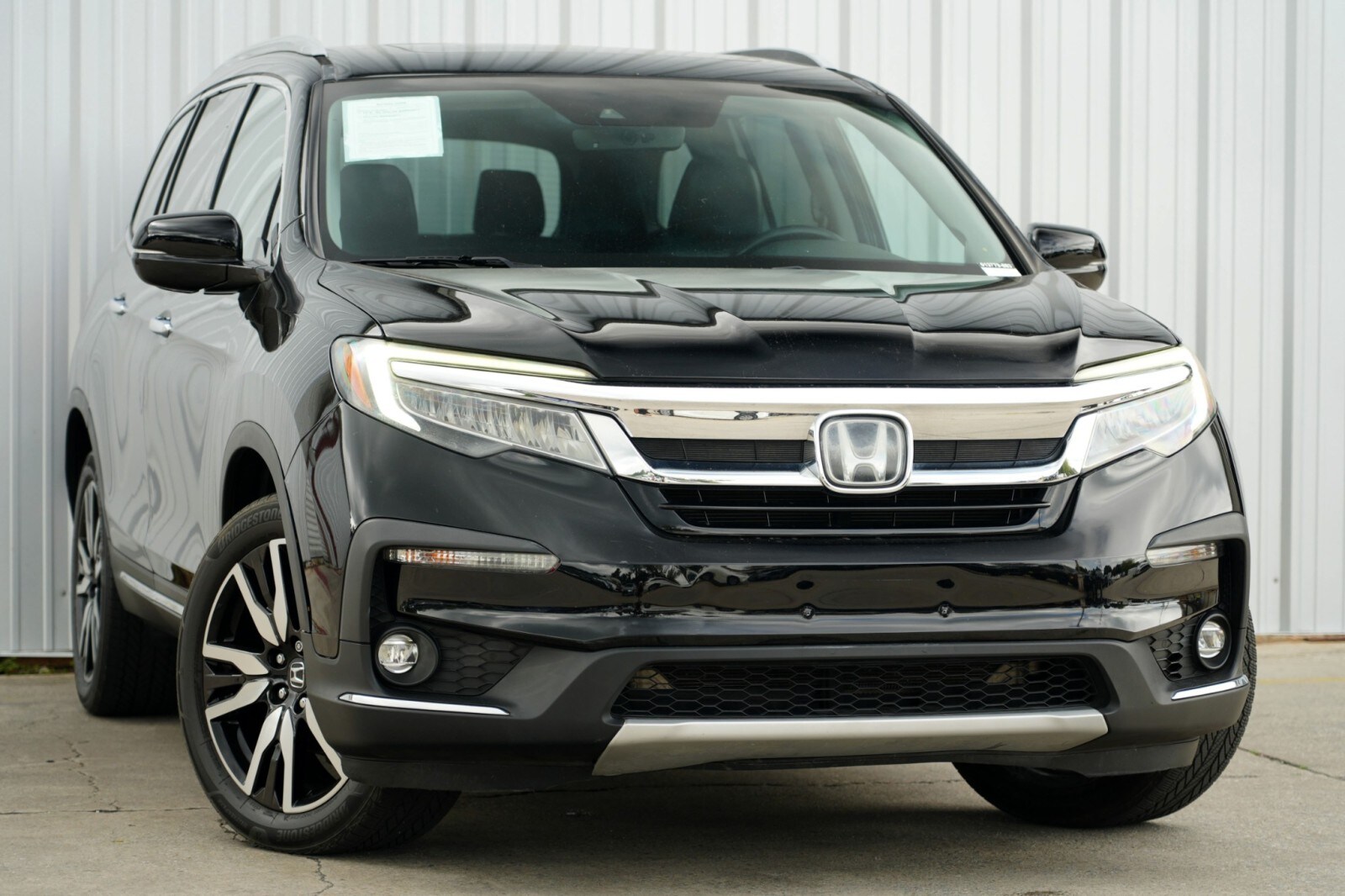 2020 Honda Pilot Touring photo 2