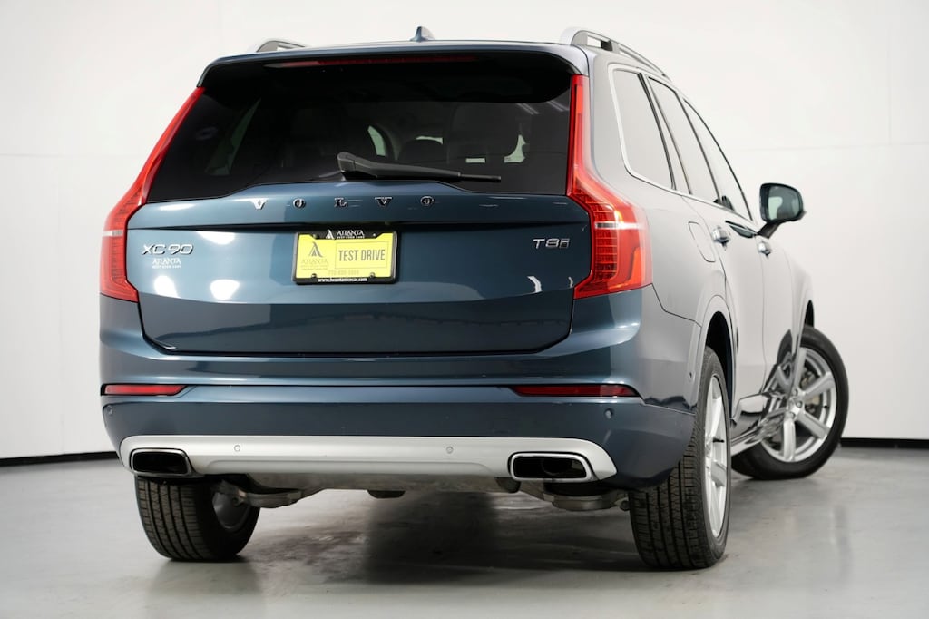Used 2018 Volvo XC90 Hybrid Momentum w/ Convenience Package SUV