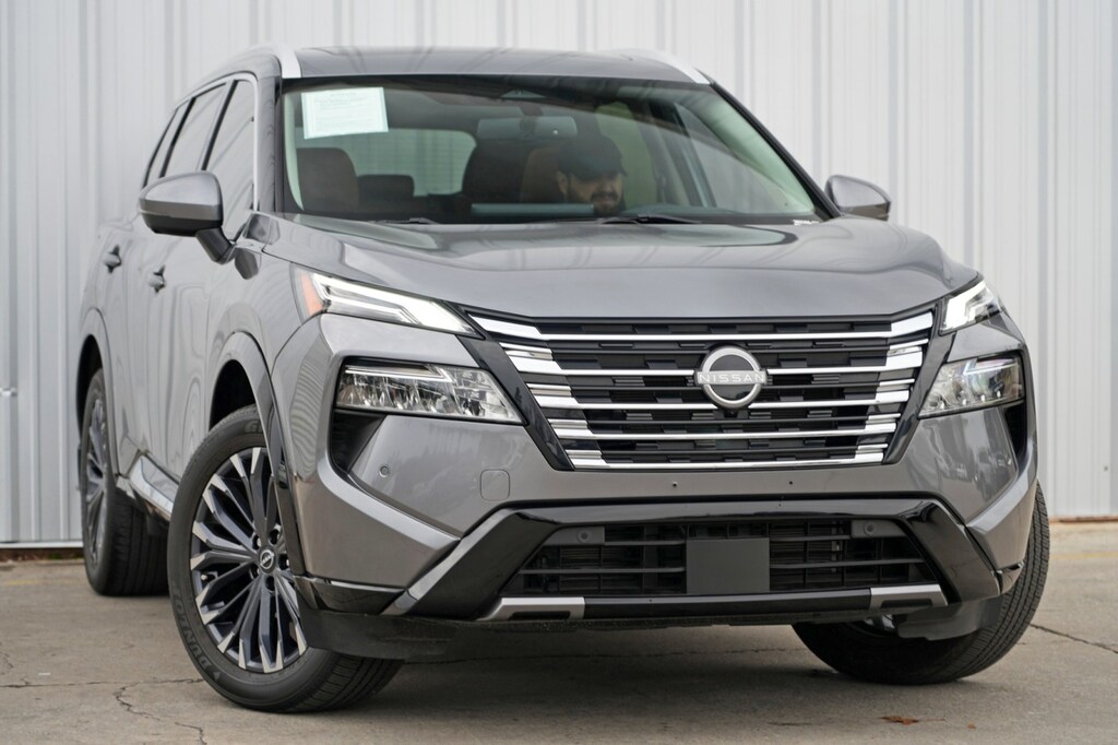 Used 2024 Nissan Rogue Platinum w/ Platinum Premium Package SUV