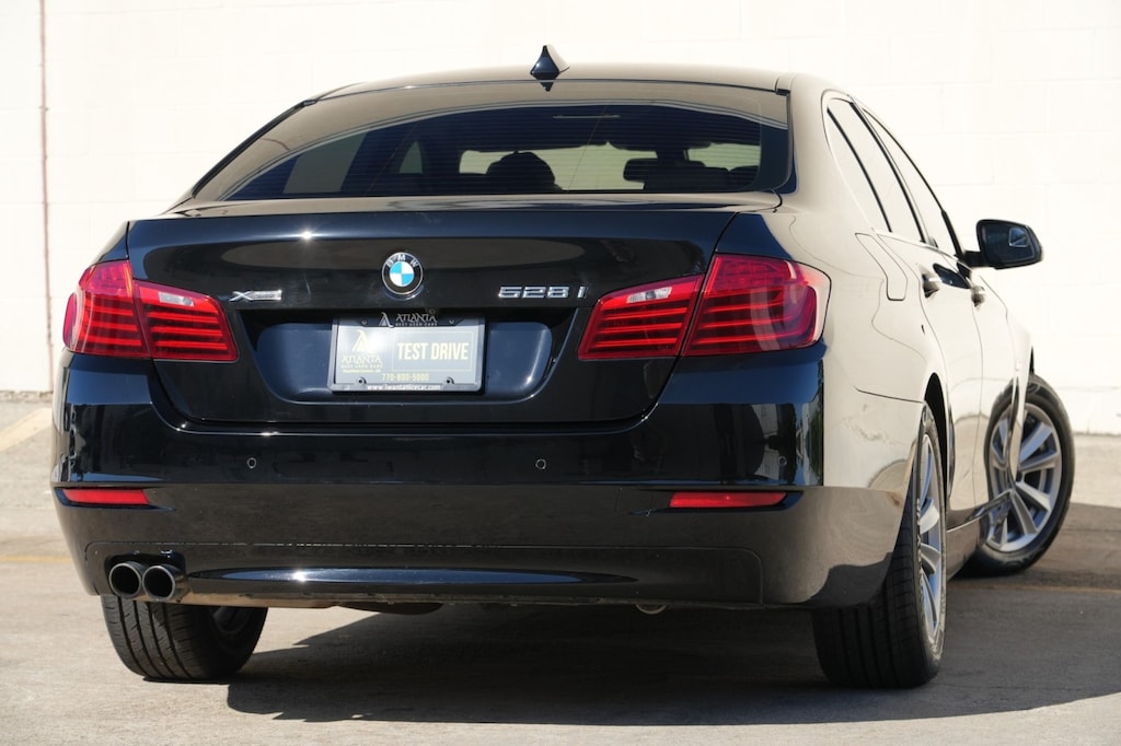 Used 2015 BMW 528i 528i xDrive w/ Premium & Driver Assist Packages Sedan