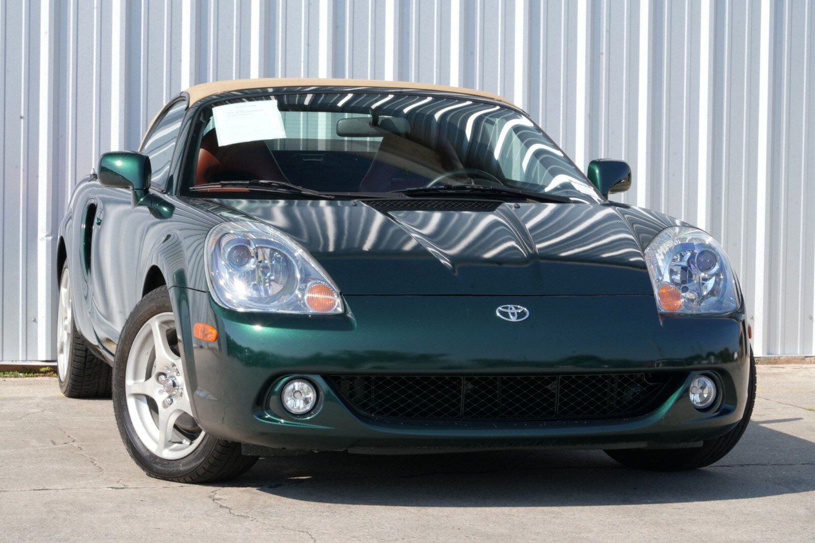 2003 Toyota MR2 Spyder photo 2