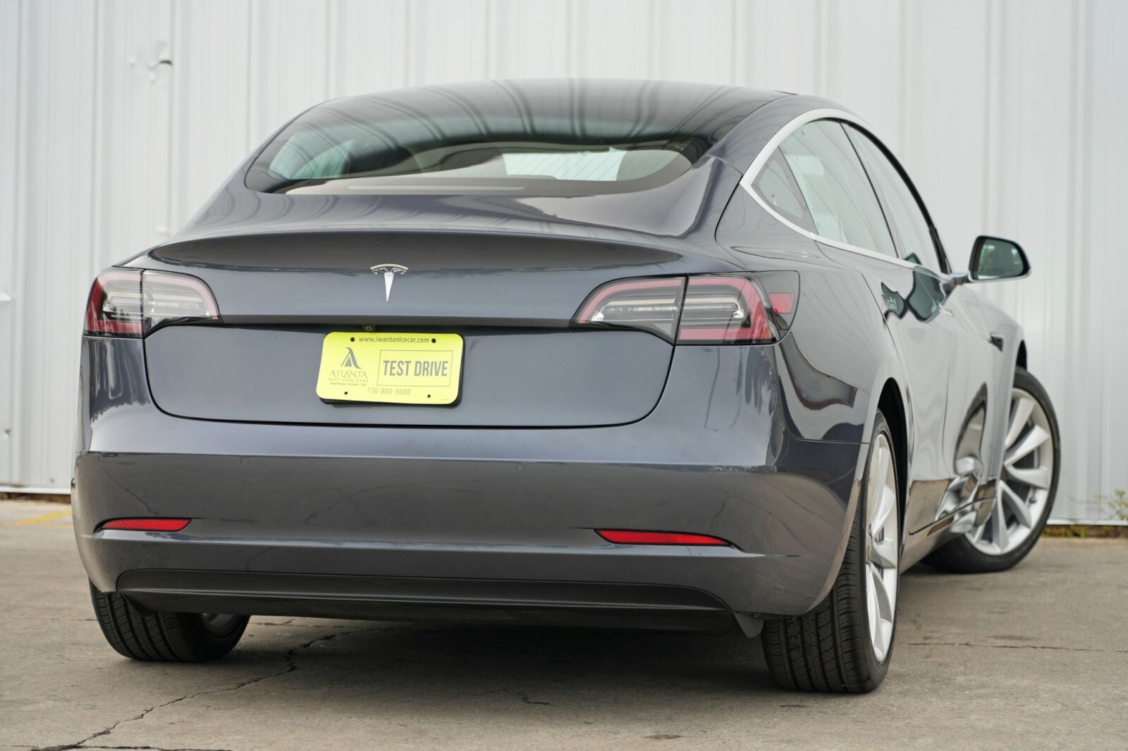 2020 Tesla Model 3 Standard Range Plus photo 2