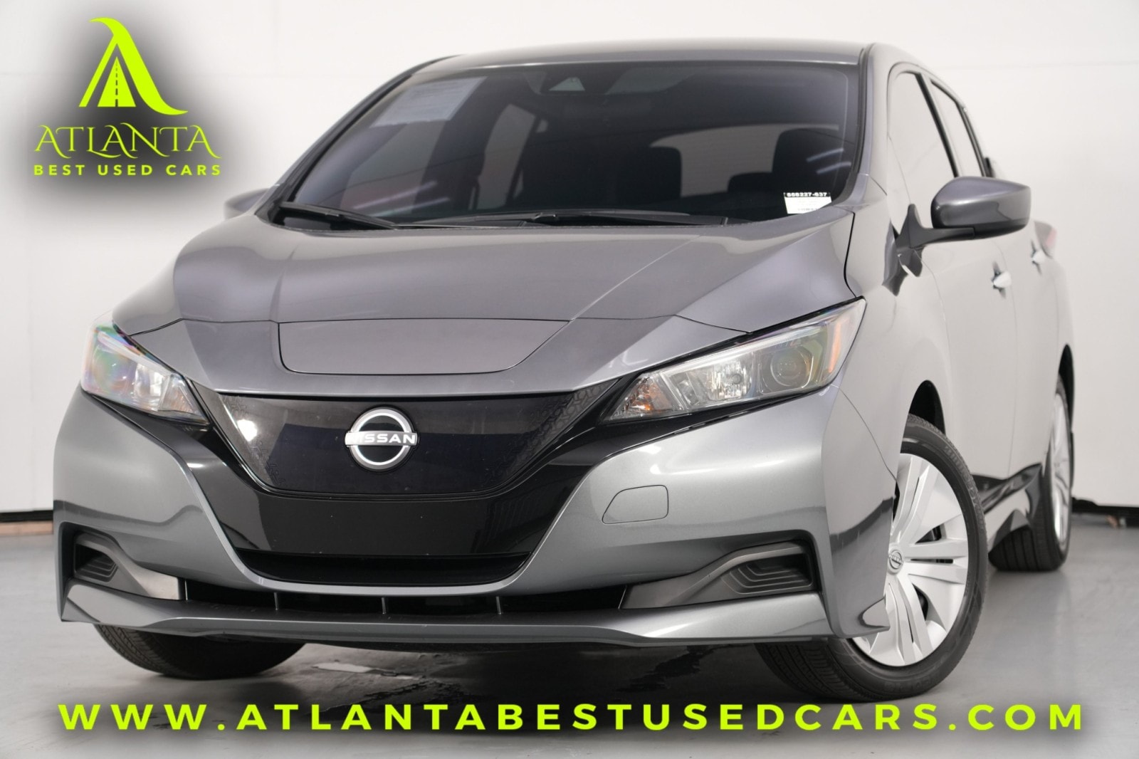 2025 Nissan Leaf S's photo