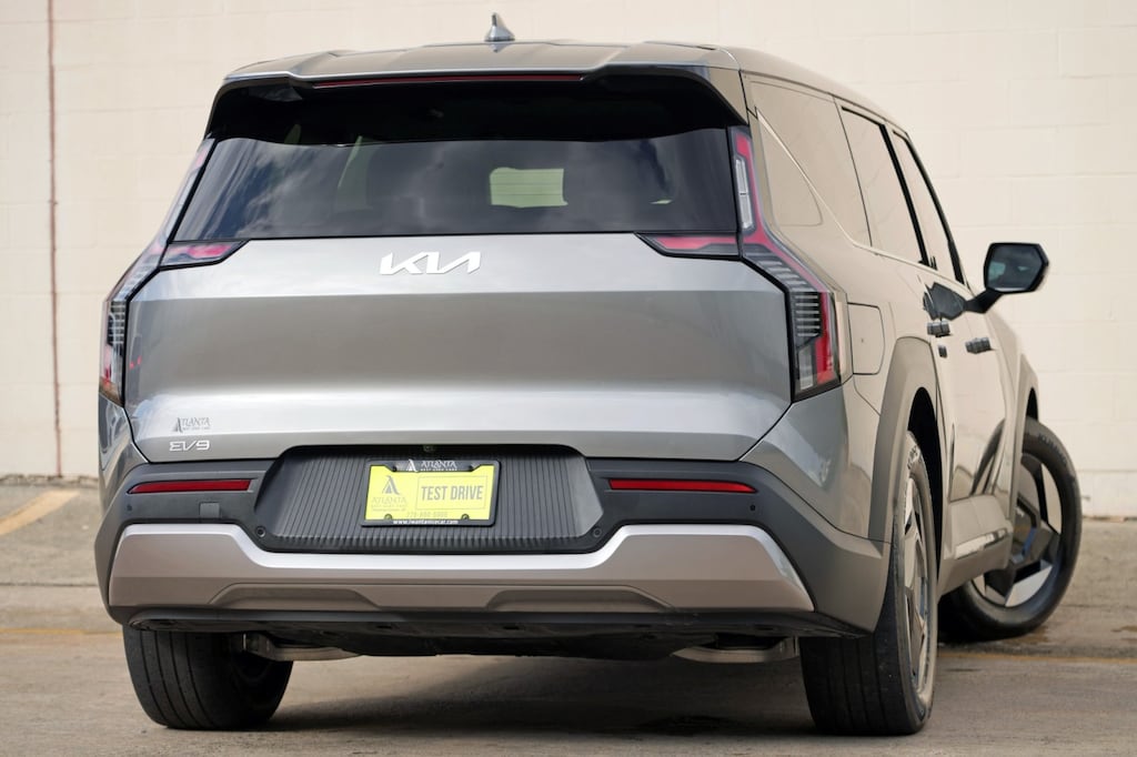 Used 2024 Kia EV9 Light Long Range SUV