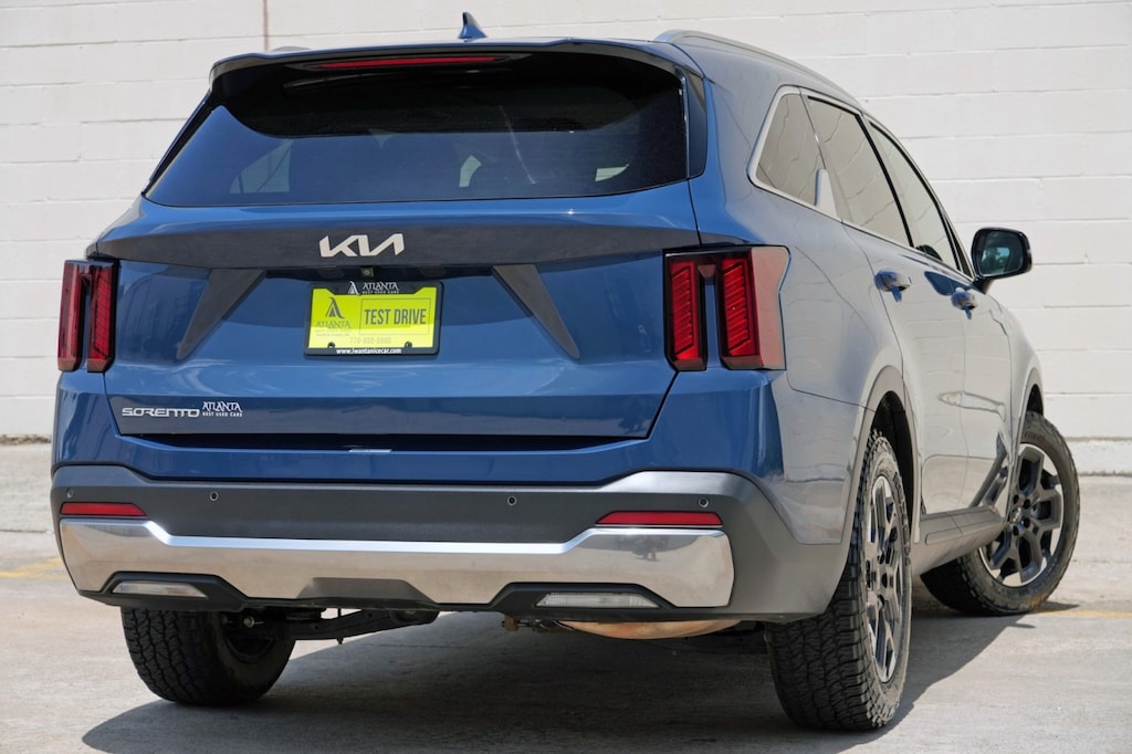 Used 2024 Kia Sorento S SUV