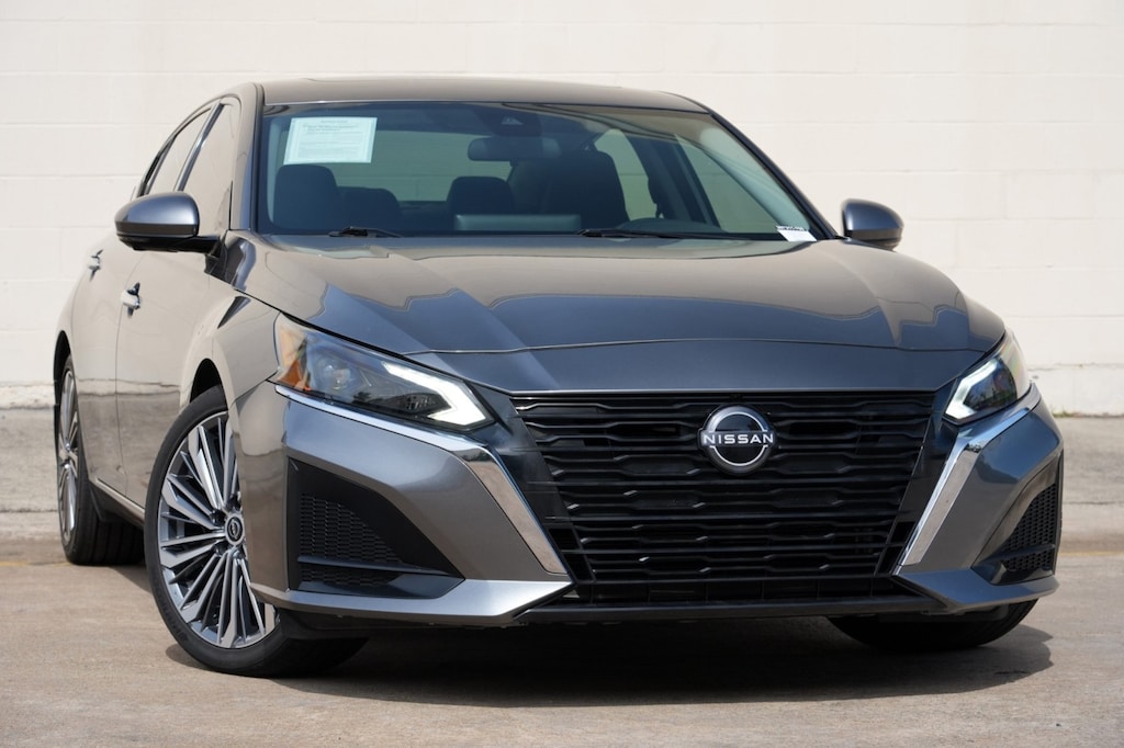 Used 2024 Nissan Altima 2.5 SL Sedan
