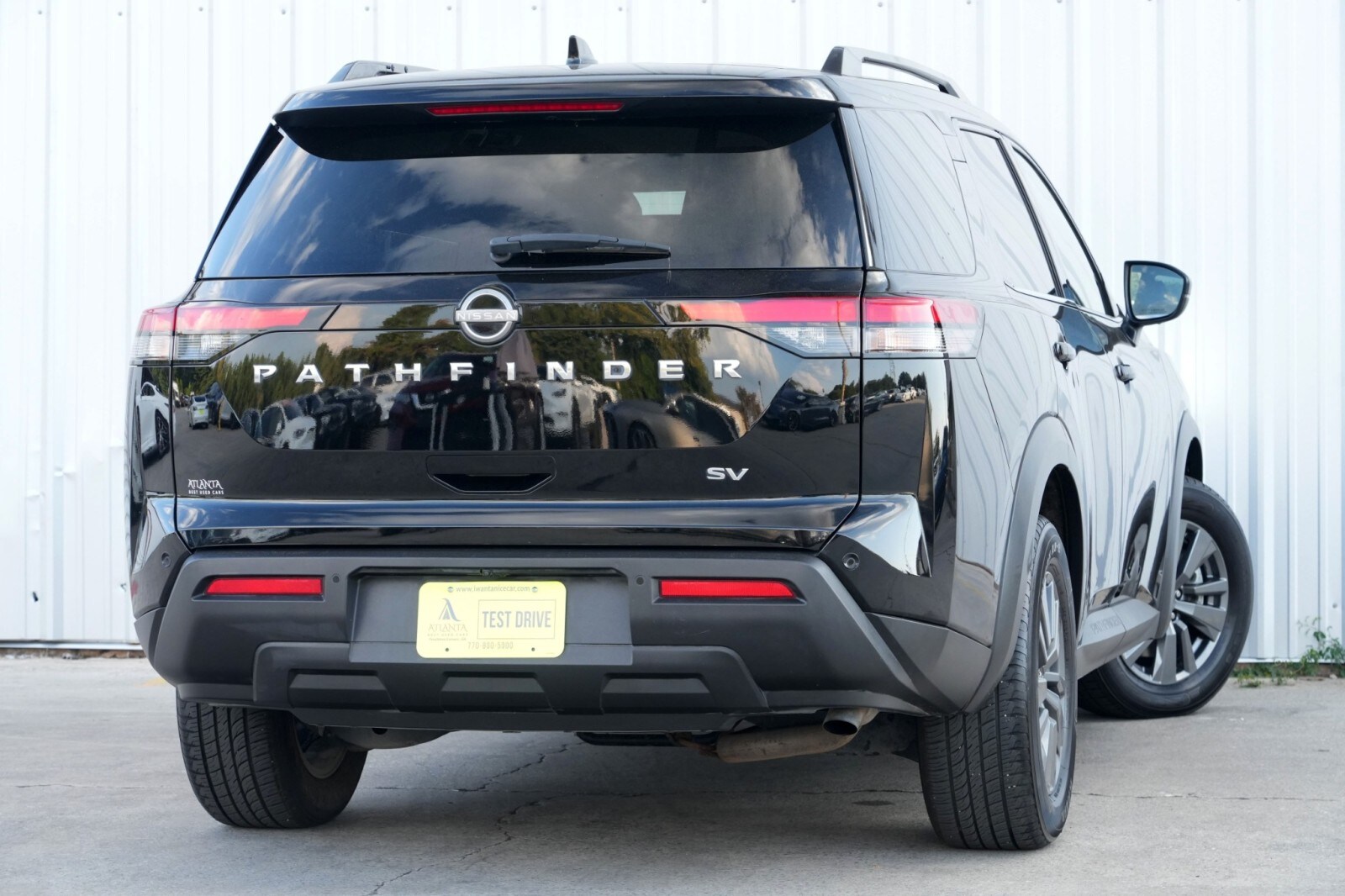 2022 Nissan Pathfinder SV photo 3