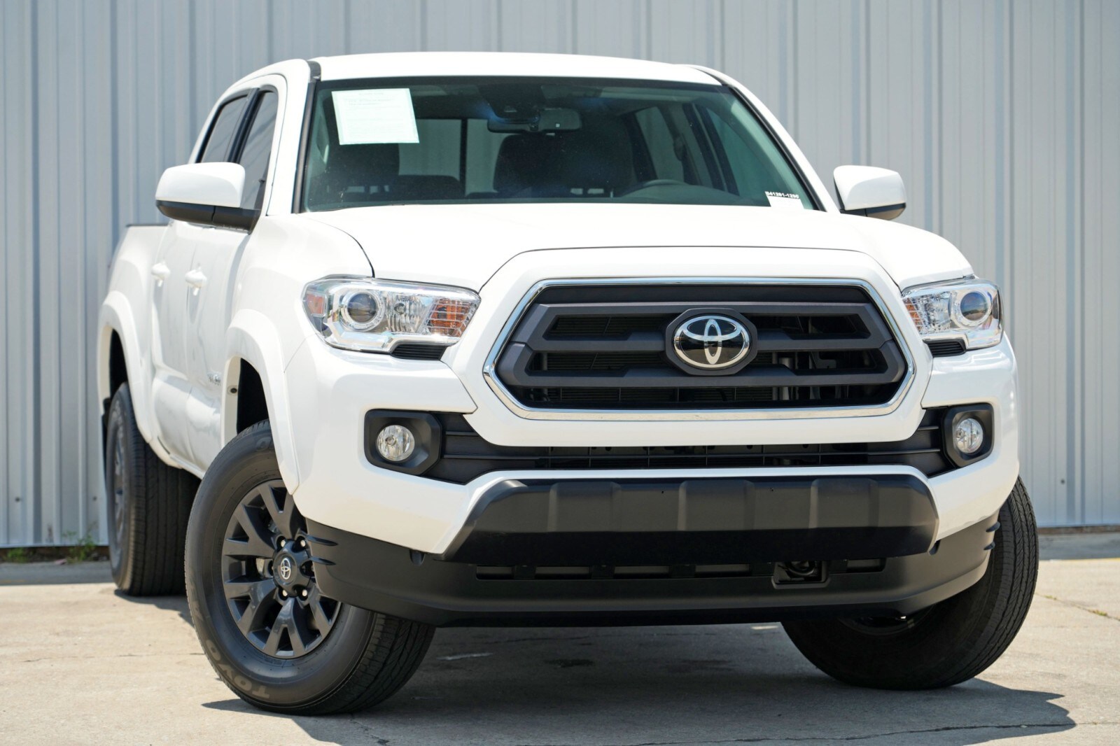 2023 Toyota Tacoma SR5 photo 2