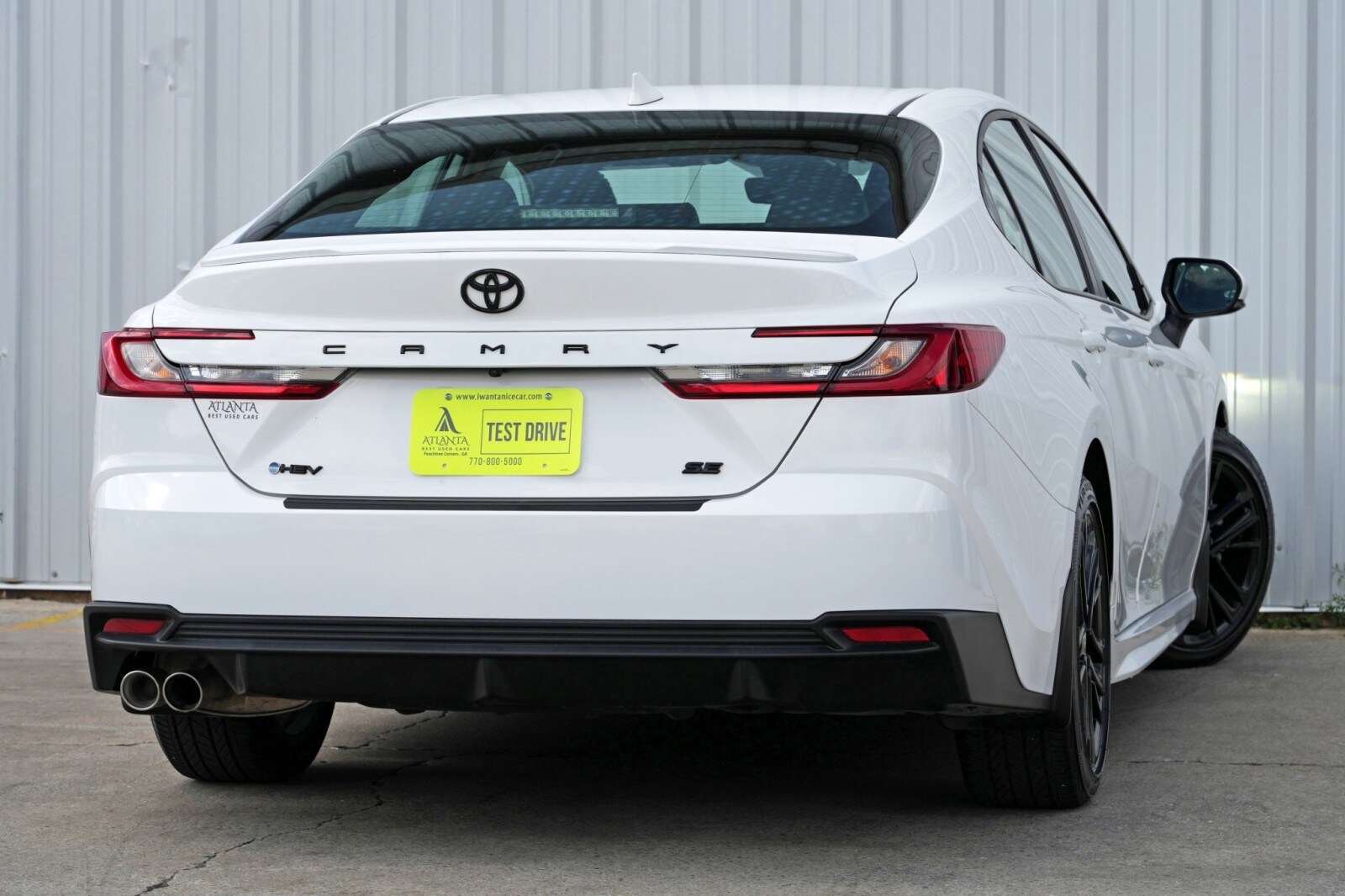 2025 Toyota Camry SE photo 3