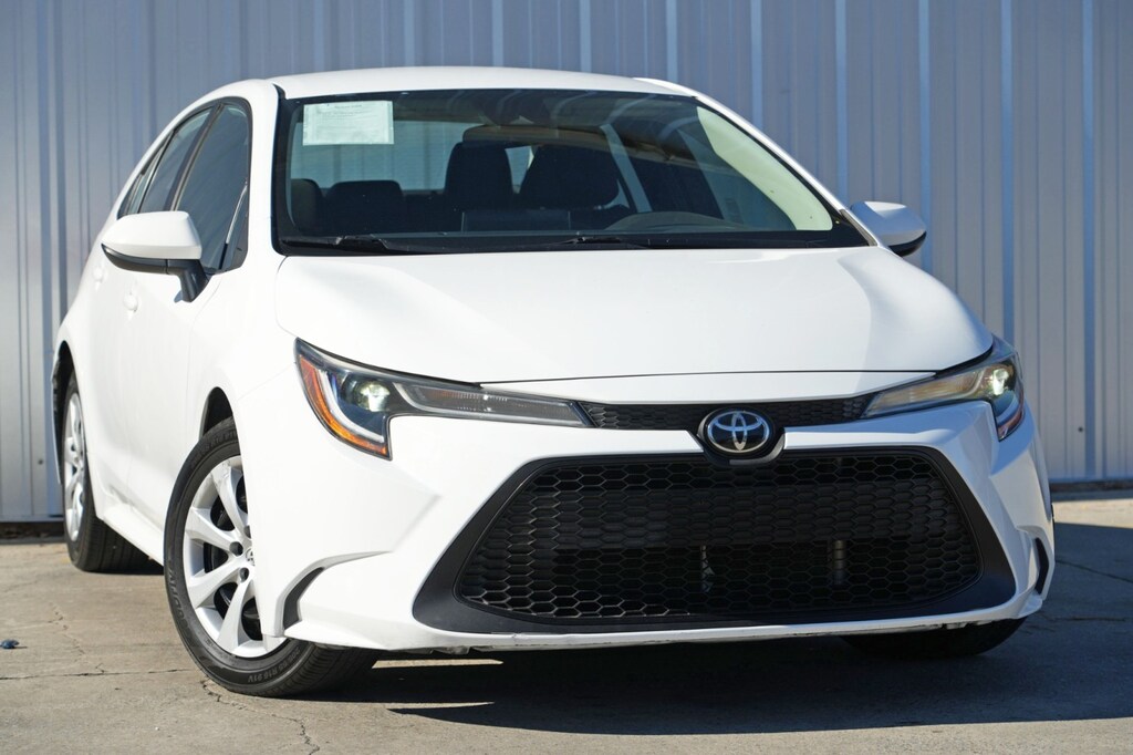 Used 2021 Toyota Corolla LE Sedan