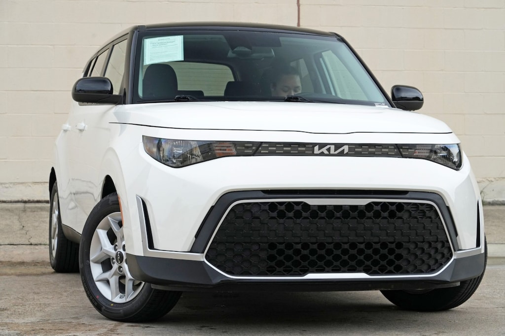 Used 2025 Kia Soul S Hatchback