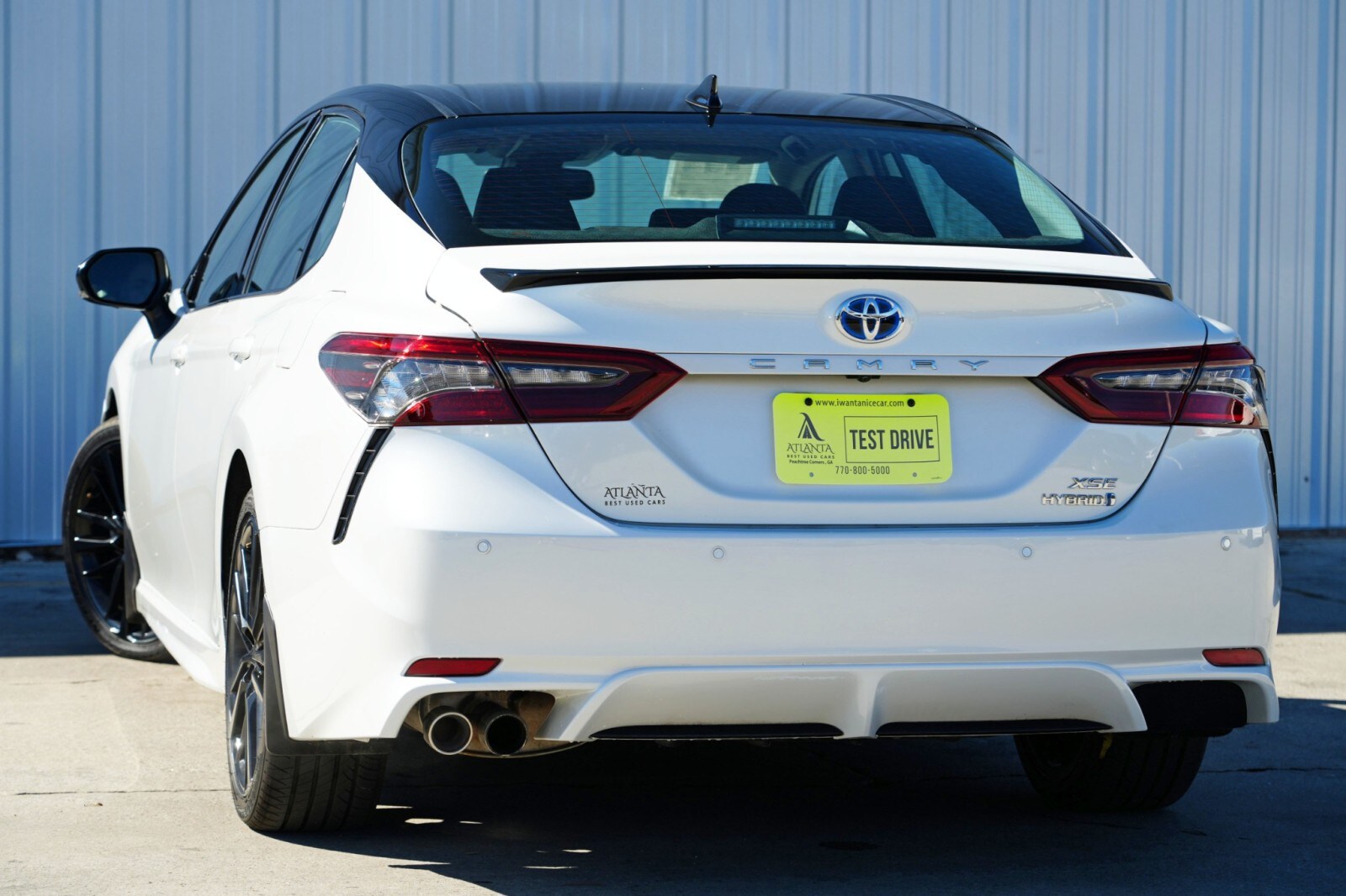 2023 Toyota Camry Hybrid XSE photo 2