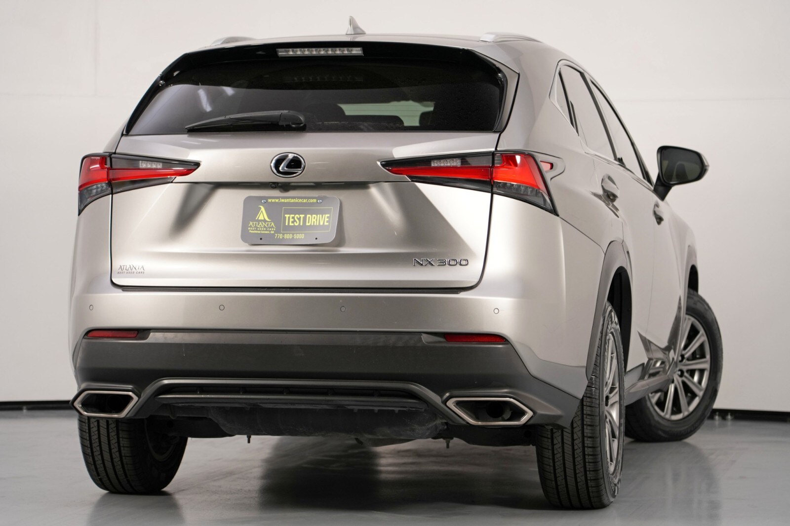 2019 Lexus NX 300 Luxury photo 3