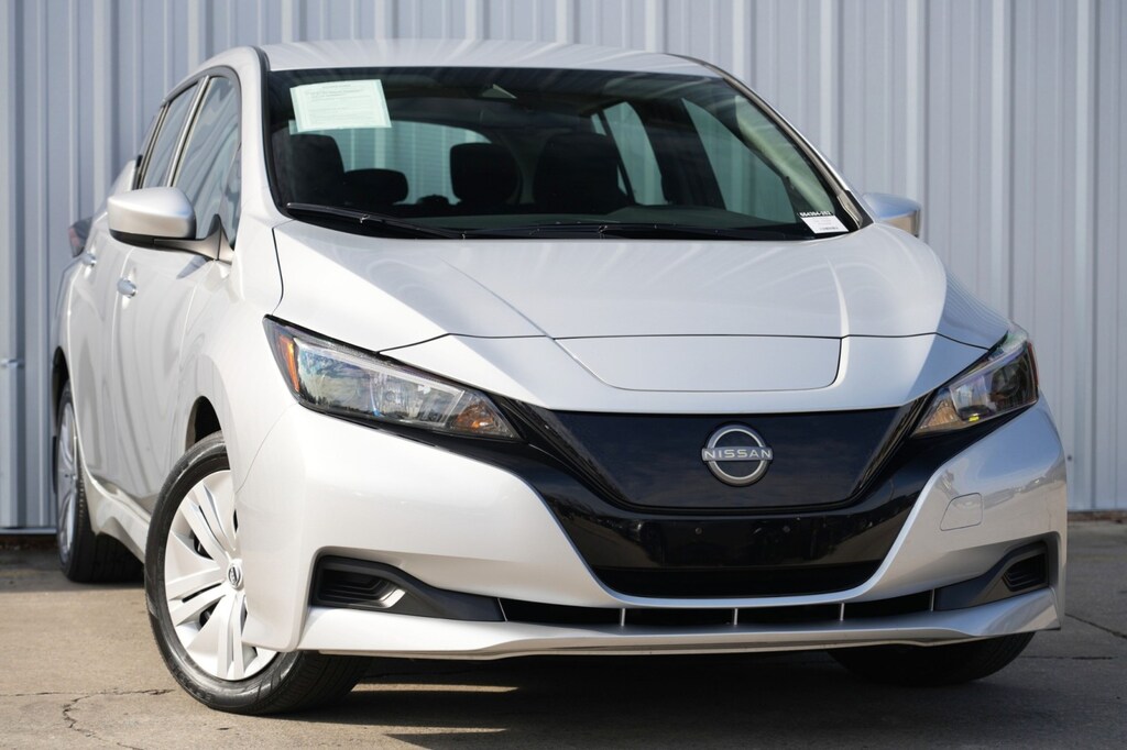 Used 2023 Nissan LEAF S Hatchback