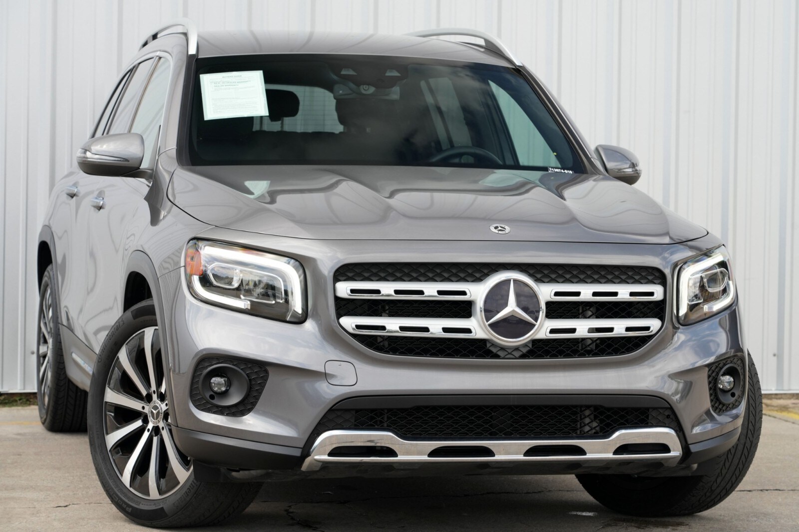 2021 Mercedes Benz GLB 250 photo 2