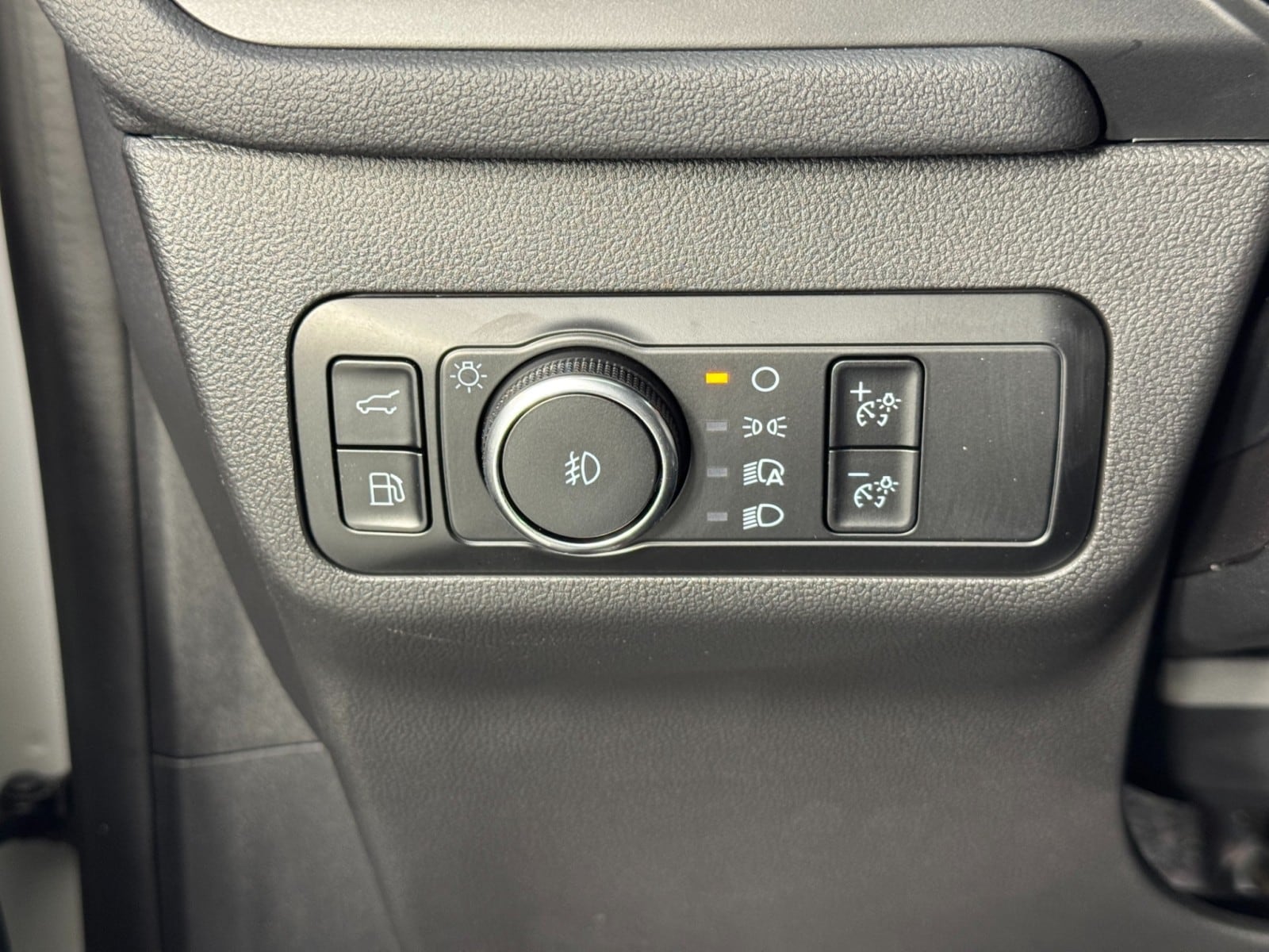 2024 Ford Escape ST-Line Select - Photo 16