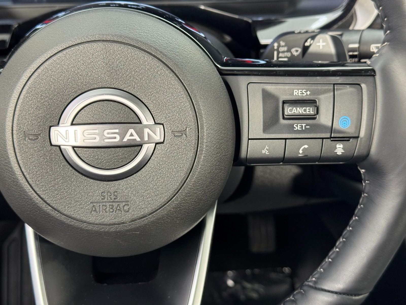 2024 Nissan Pathfinder Platinum - Photo 23