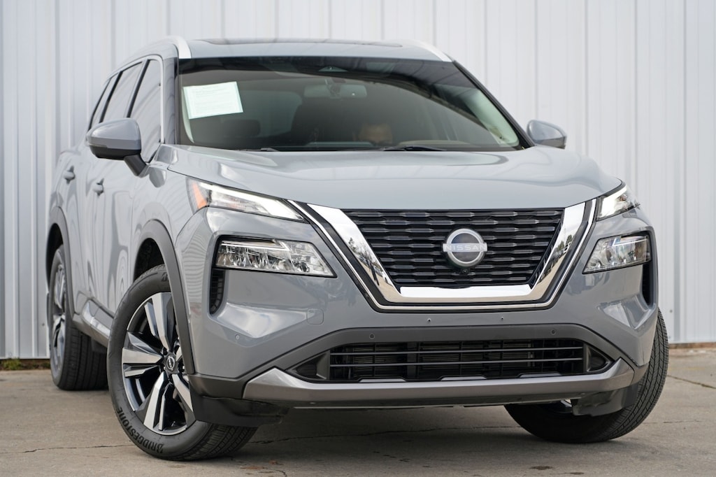 Used 2023 Nissan Rogue SL w/ Premium Package SUV