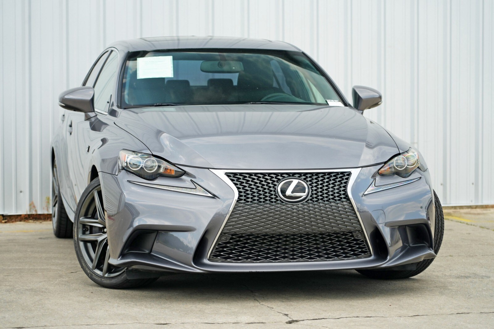 2016 Lexus IS 200t F SPORT photo 2
