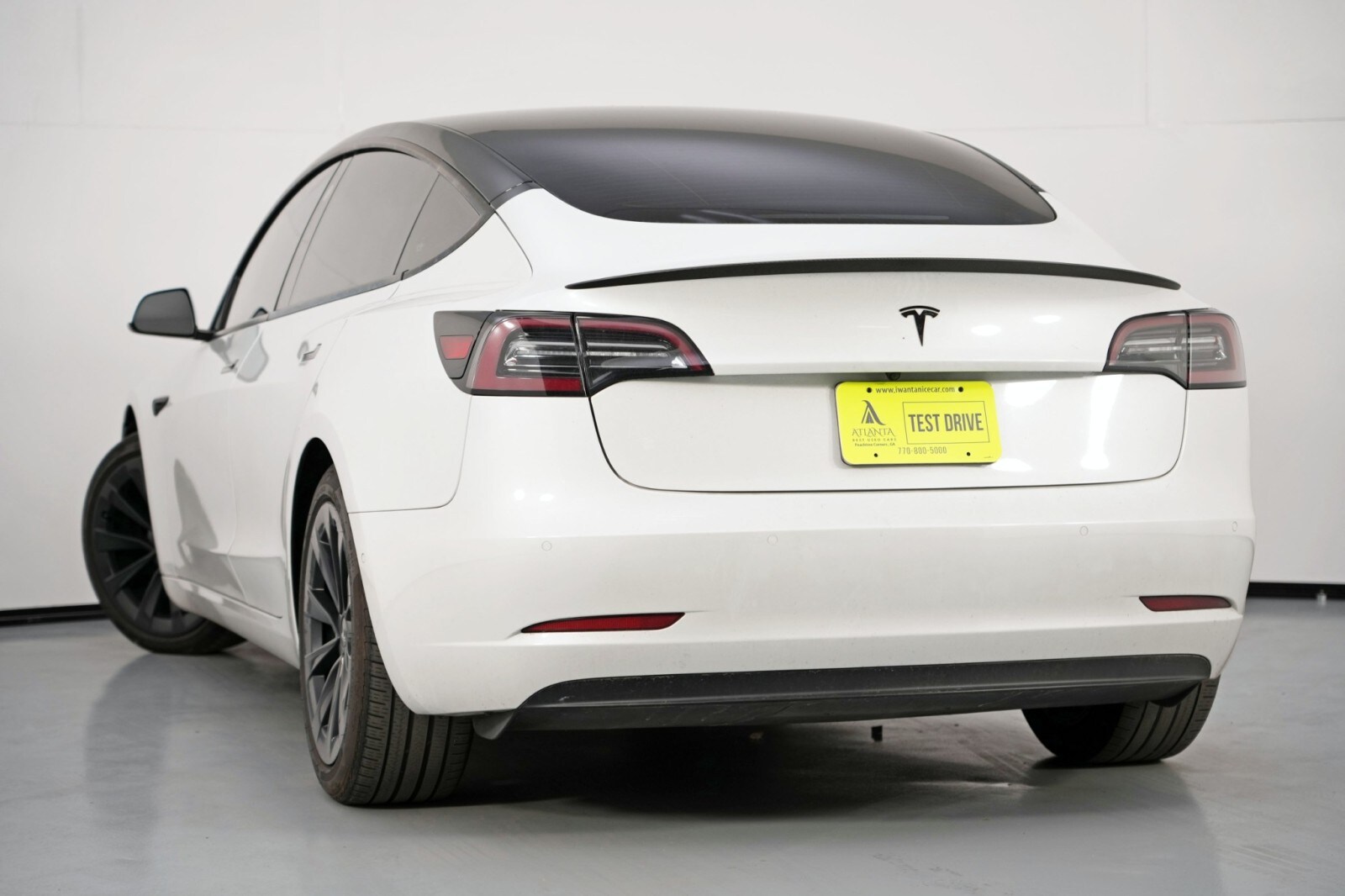 2021 Tesla Model 3 Standard Range Plus photo 4