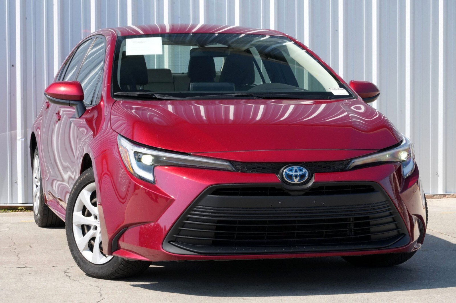 2023 Toyota Corolla Hybrid LE photo 2