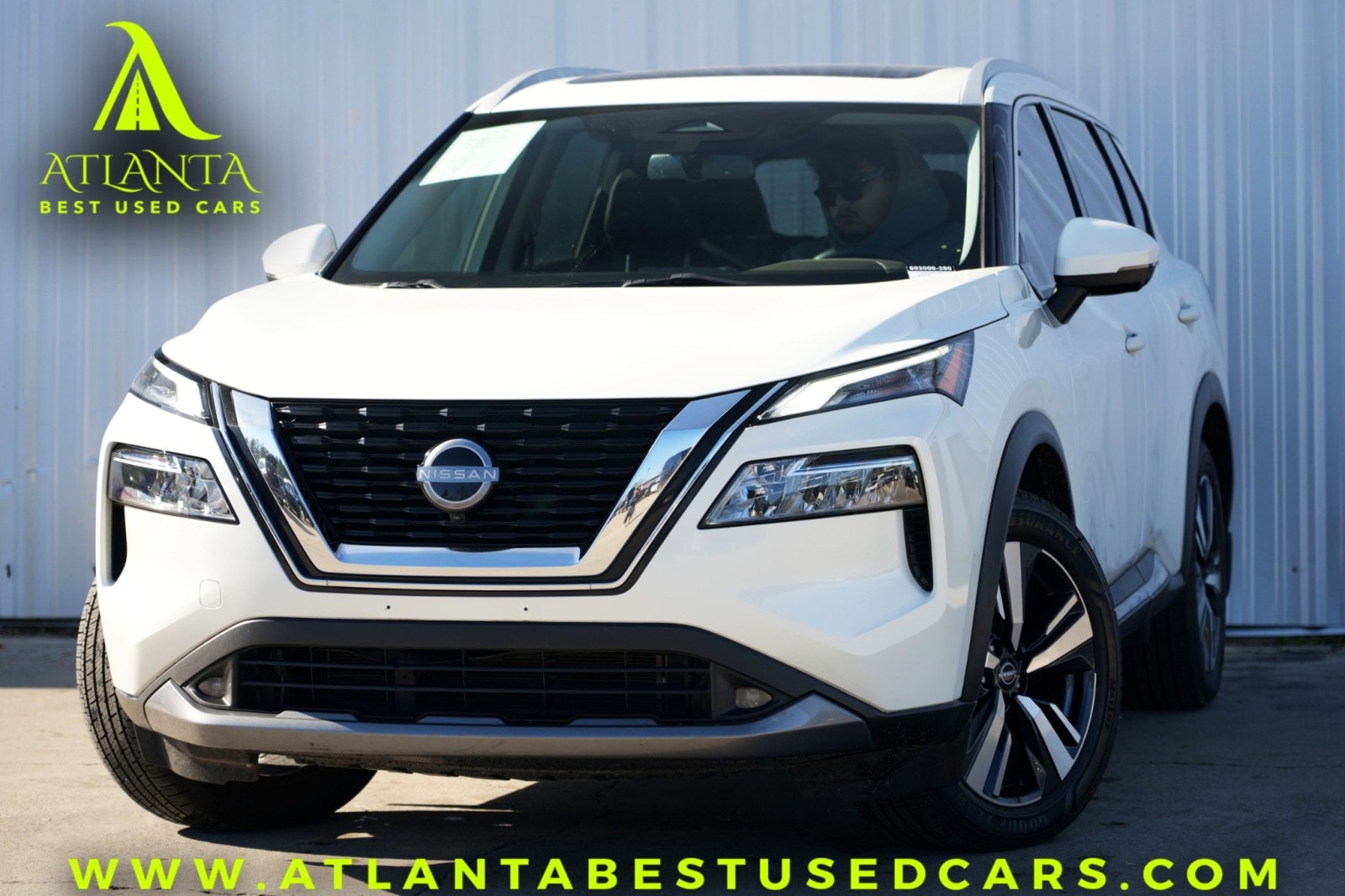 2022 Nissan Rogue SL's photo