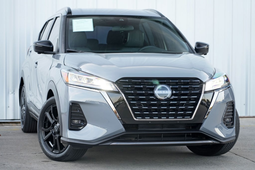 Used 2023 Nissan Kicks SR w/ Premium Package SUV