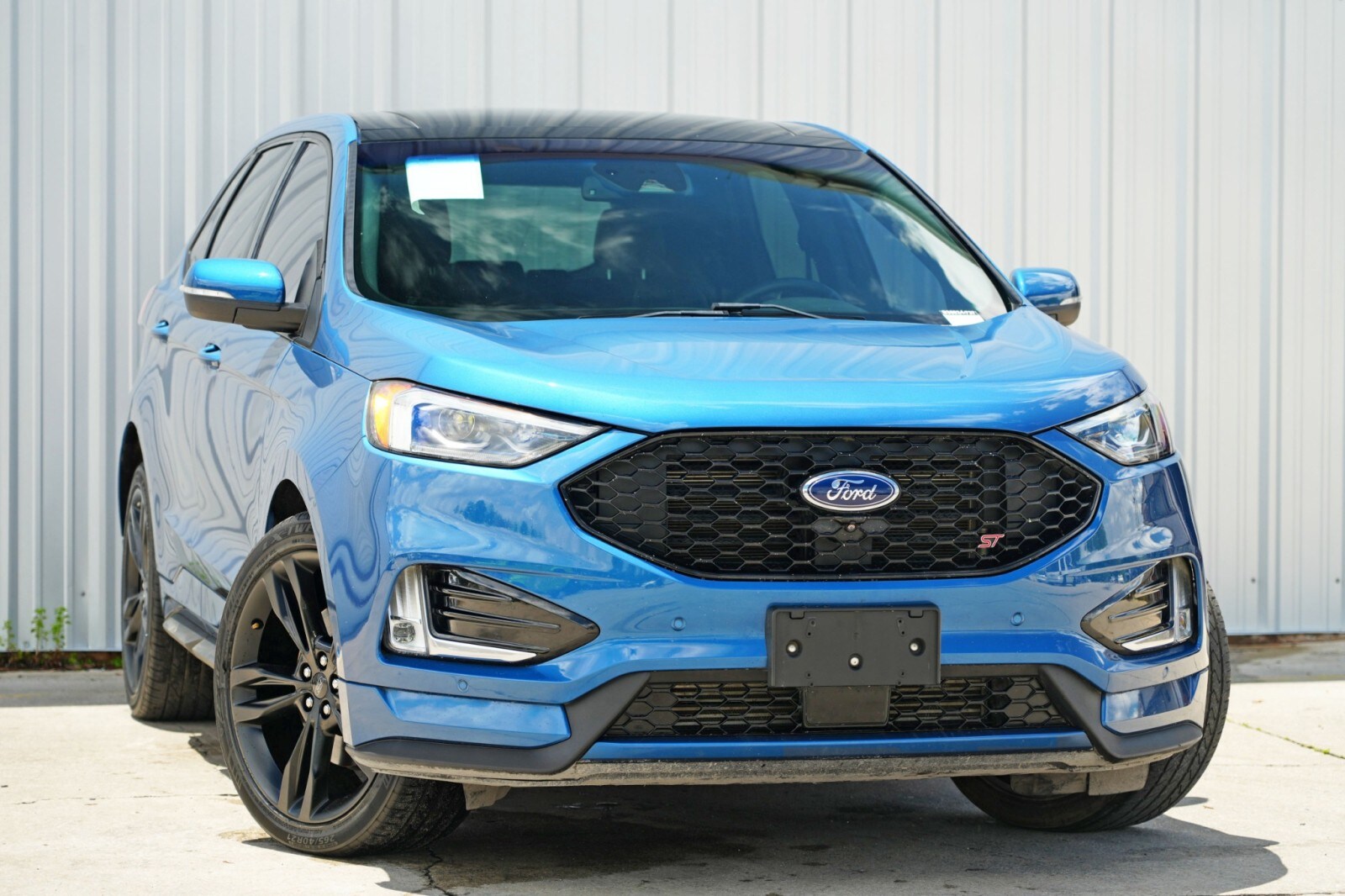 2020 Ford Edge ST photo 2