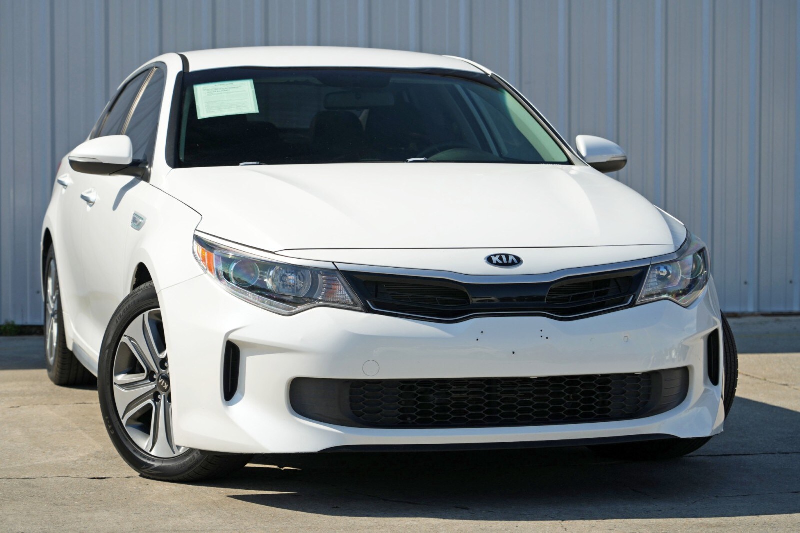 2018 Kia Optima Hybrid EX photo 2