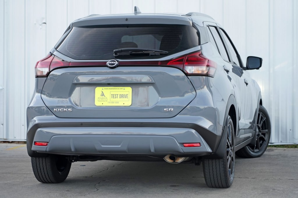 Used 2023 Nissan Kicks SR w/ Premium Package SUV