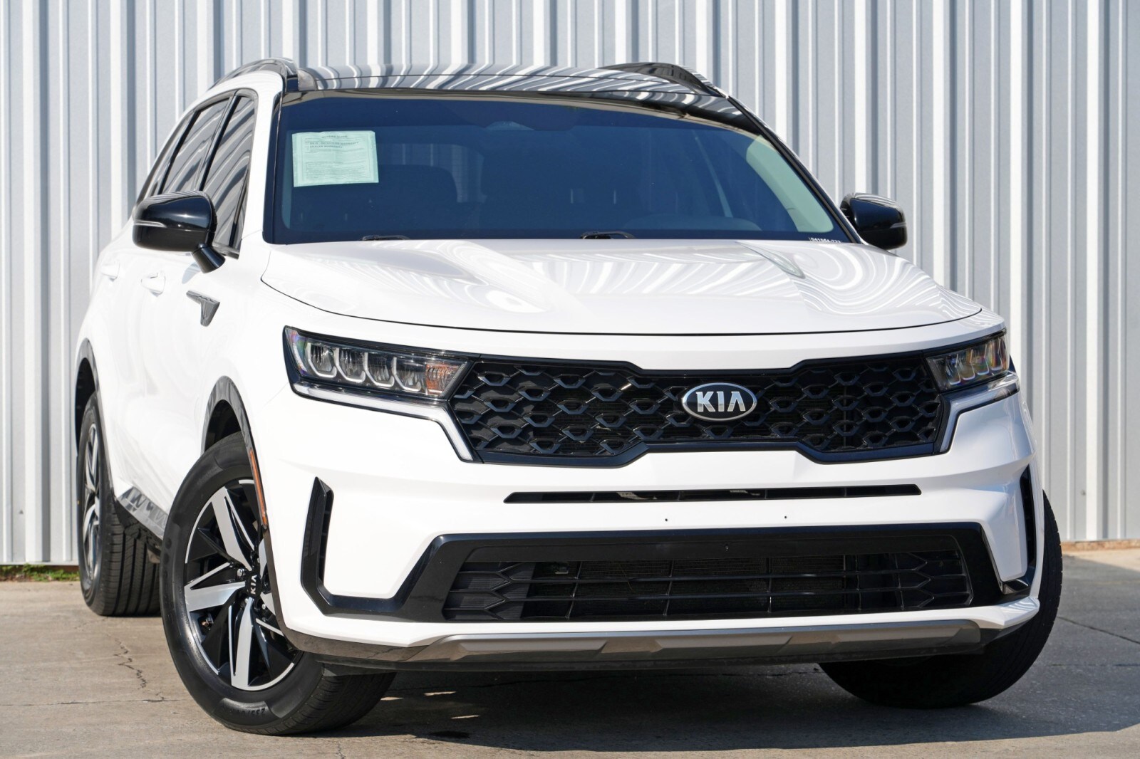 2021 Kia Sorento S photo 2