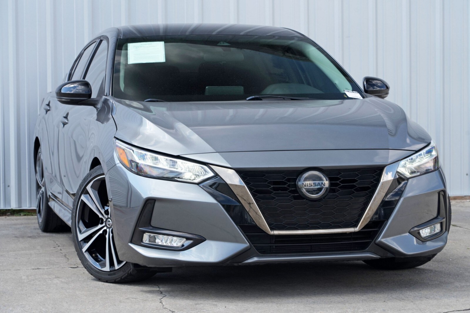 2020 Nissan Sentra SR photo 2