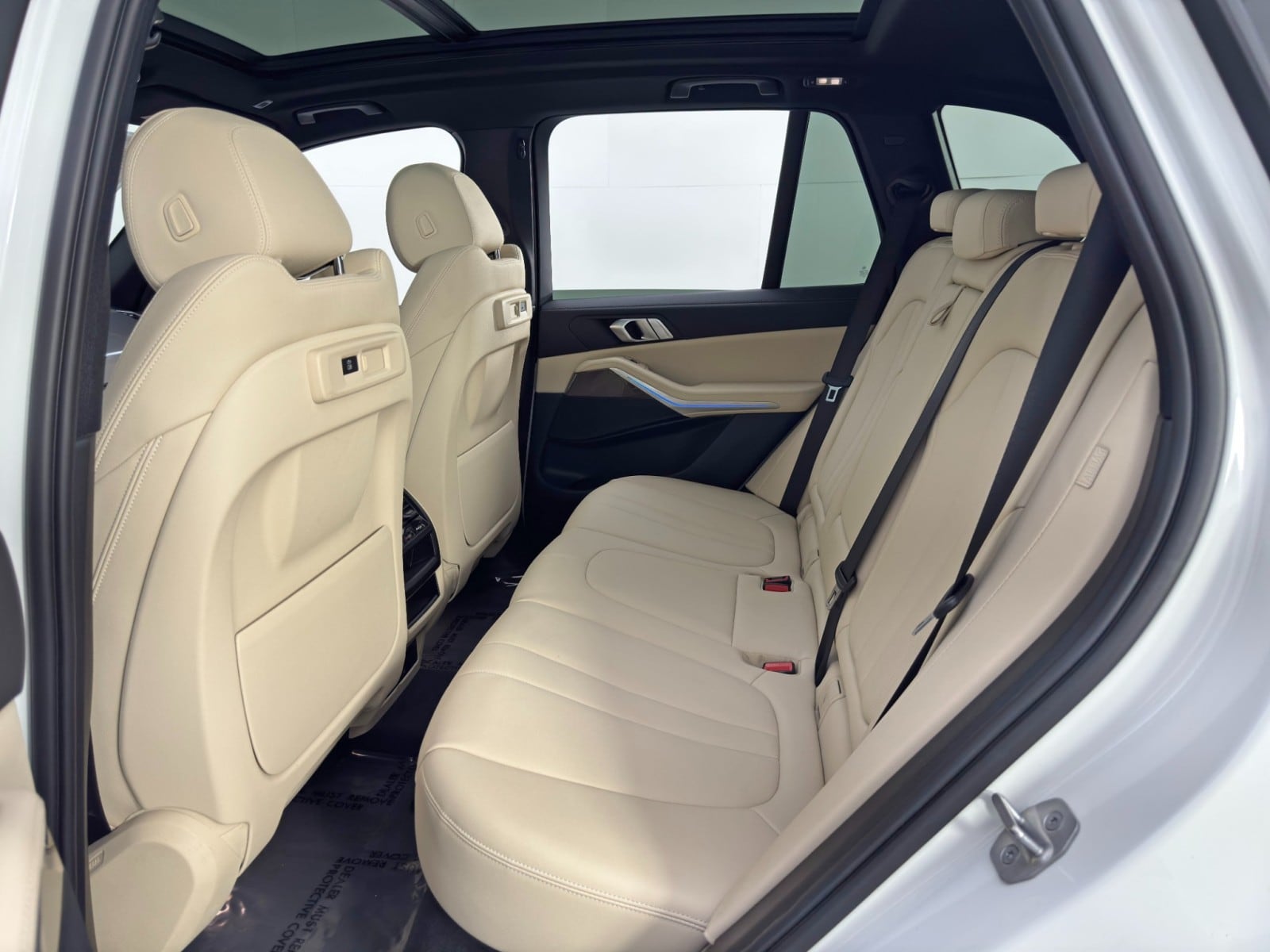 2022 BMW X5 45e - Photo 46