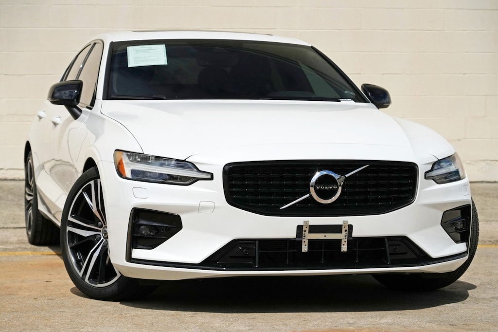 Used 2022 Volvo S60 R-Design Sedan