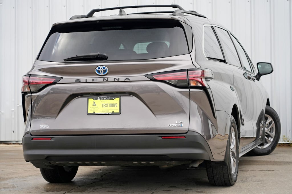 Used 2021 Toyota Sienna LE w/ Plus Package Van