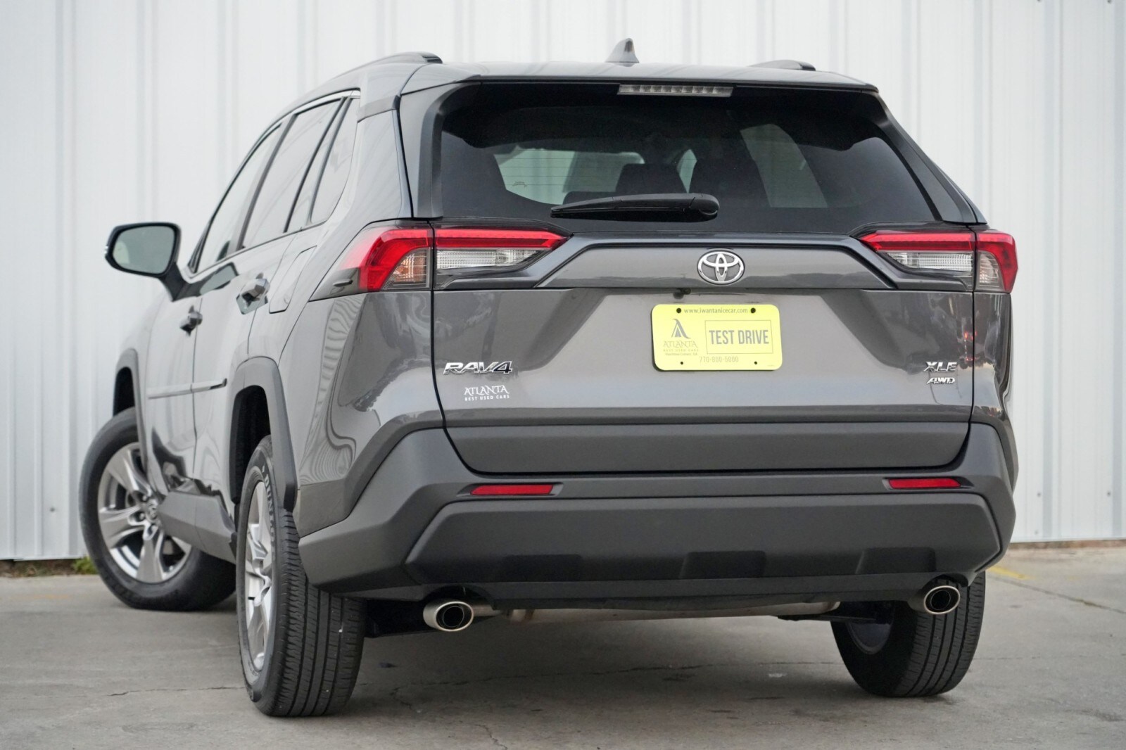 2022 Toyota RAV4 XLE photo 3