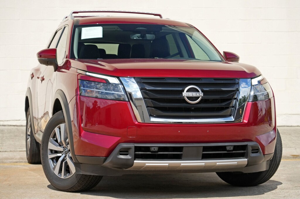 Used 2023 Nissan Pathfinder SL SUV