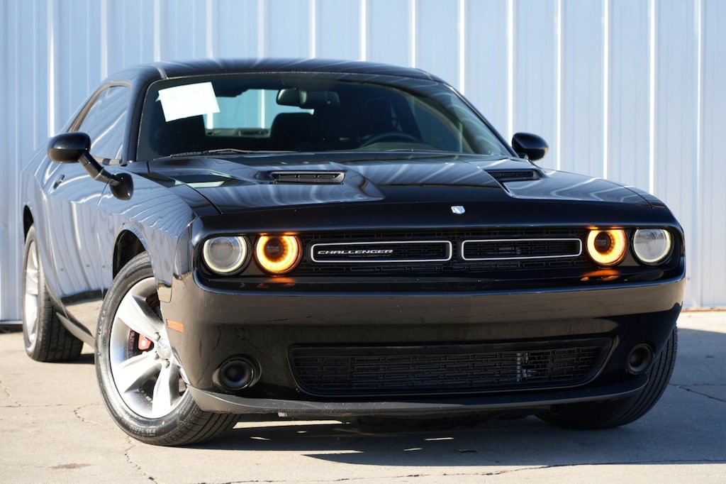 Used 2015 Dodge Challenger SXT Coupe