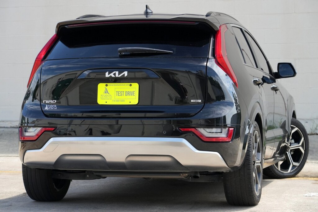 Used 2023 Kia Niro SX Touring SUV