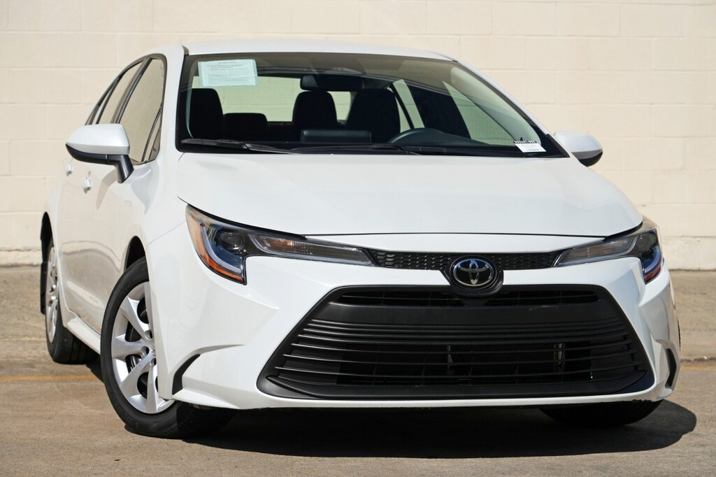 Used 2025 Toyota Corolla LE Sedan