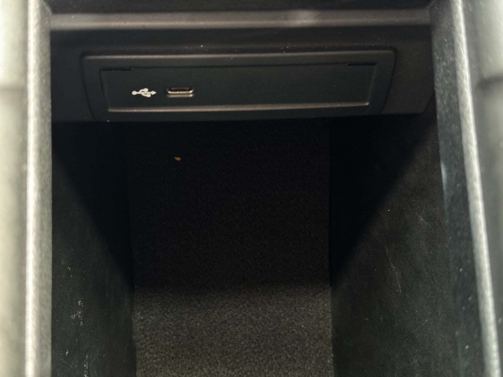 2021 Mercedes-Benz GLB Base - Photo 32